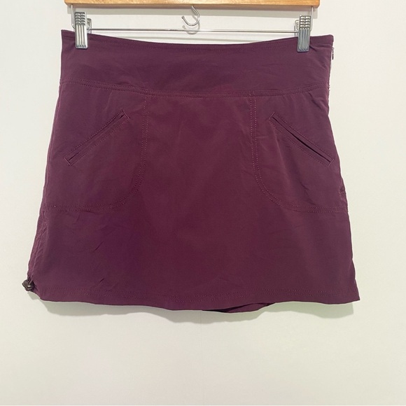 Athleta Rip Stop Skort Sangria Size 4 Hiking Travel Sporty Stretch Breathable - Picture 3 of 13